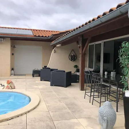 Holiday home Lumineuse, Et Jardin Et Piscine Privatifs, Tv Connectee