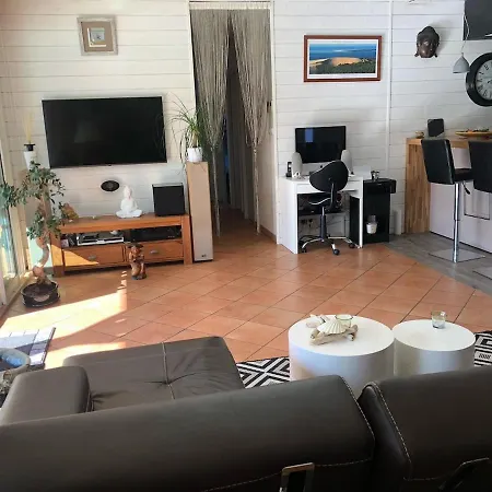 Lumineuse, Et Jardin Et Piscine Privatifs, Tv Connectee Holiday home *