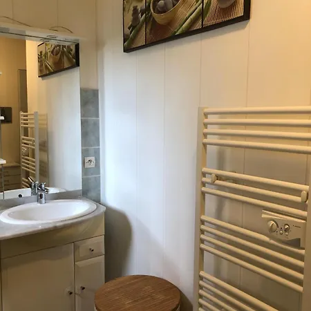 Lumineuse, Et Jardin Et Piscine Privatifs, Tv Connectee