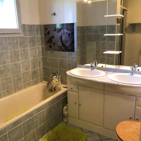 Holiday home Lumineuse, Et Jardin Et Piscine Privatifs, Tv Connectee Audenge