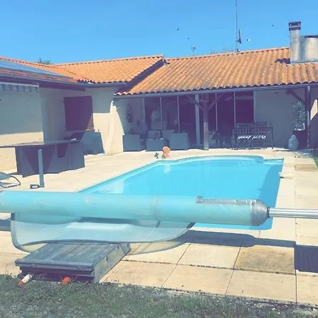 Lumineuse, Et Jardin Et Piscine Privatifs, Tv Connectee 펜션 *