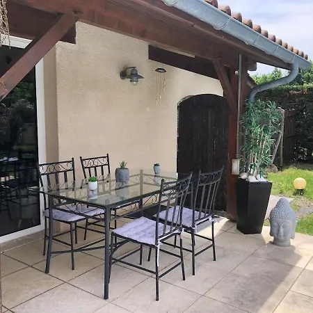 Lumineuse, Et Jardin Et Piscine Privatifs, Tv Connectee 度假居