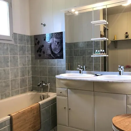 Lumineuse, Et Jardin Et Piscine Privatifs, Tv Connectee