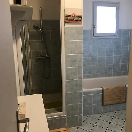 펜션 Lumineuse, Et Jardin Et Piscine Privatifs, Tv Connectee *